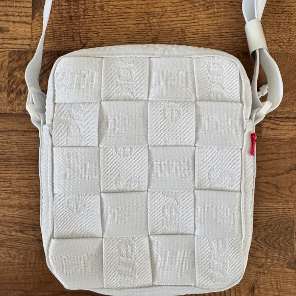 New Supreme Woven Shoulder Bag White SS23 Jacquard Adjustable HTF - Picture 2 of 14